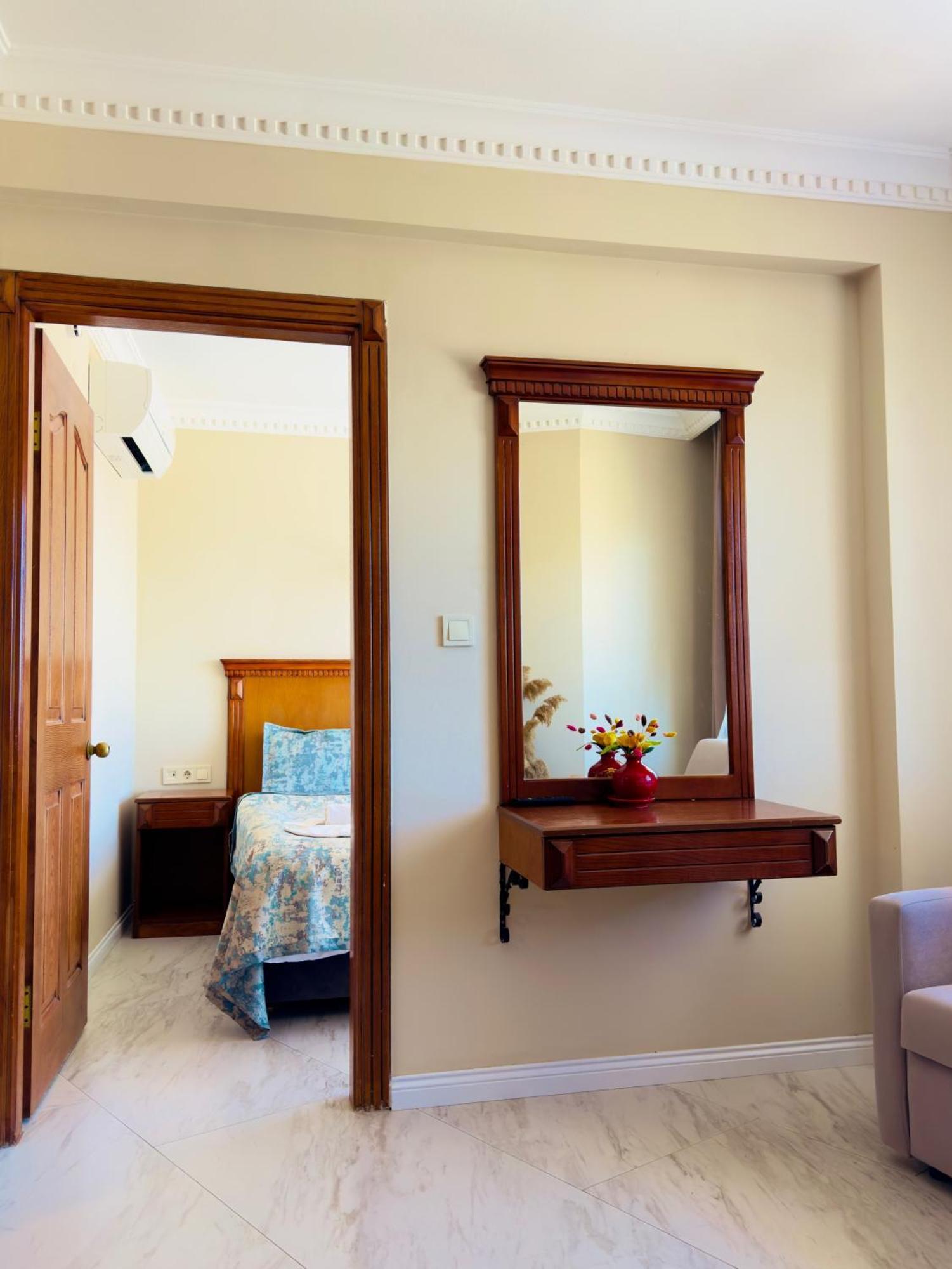 Rosy Suites Hotel Kuşadası Buitenkant foto